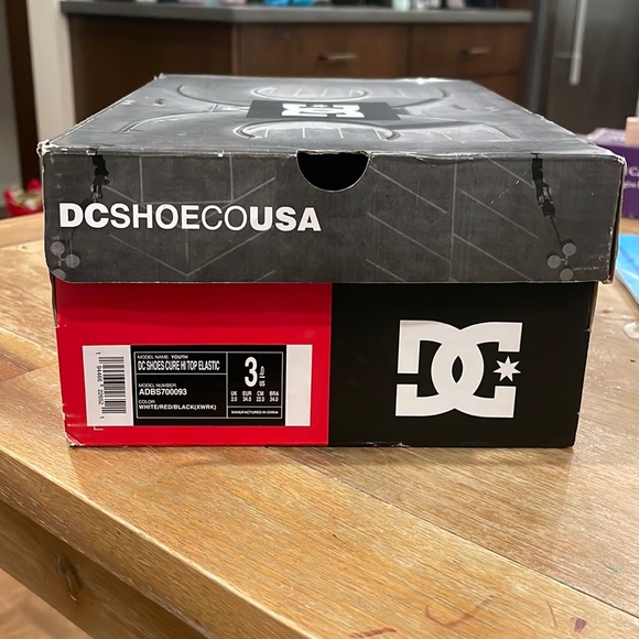 Kids dc shoes high top elastic size 3 - Picture 2 of 3